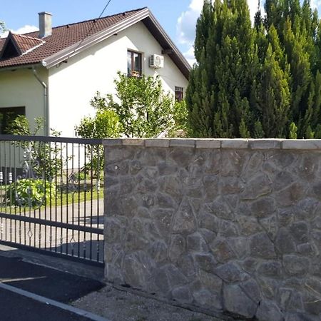 Apartman "Em" Bihac Bagian luar foto