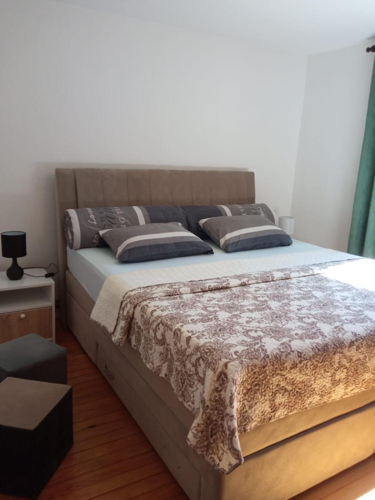 Apartman "Em" Bihac Bagian luar foto