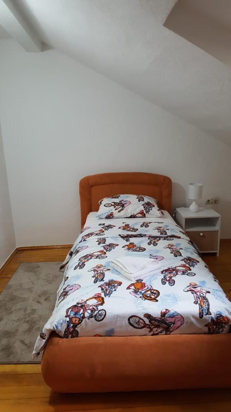 Apartman "Em" Bihac Bagian luar foto