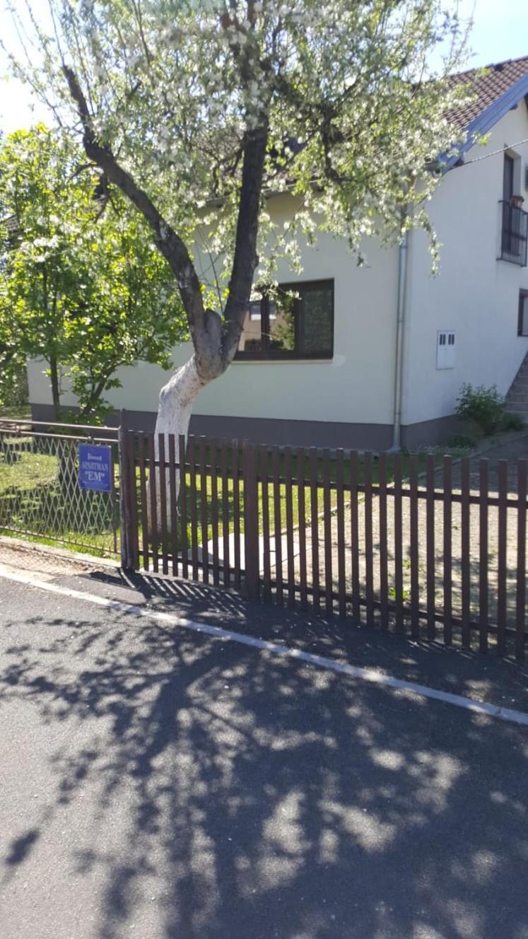 Apartman "Em" Bihac Bagian luar foto