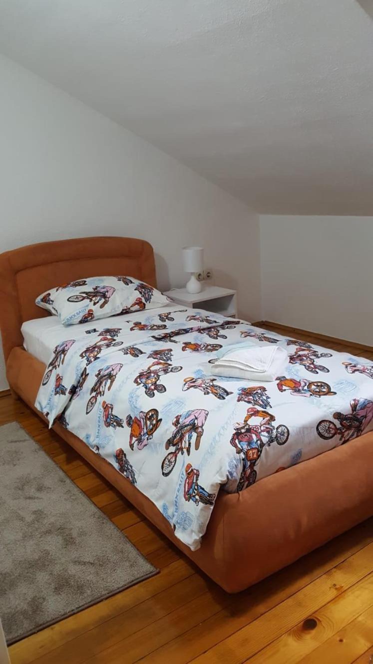 Apartman "Em" Bihac Bagian luar foto